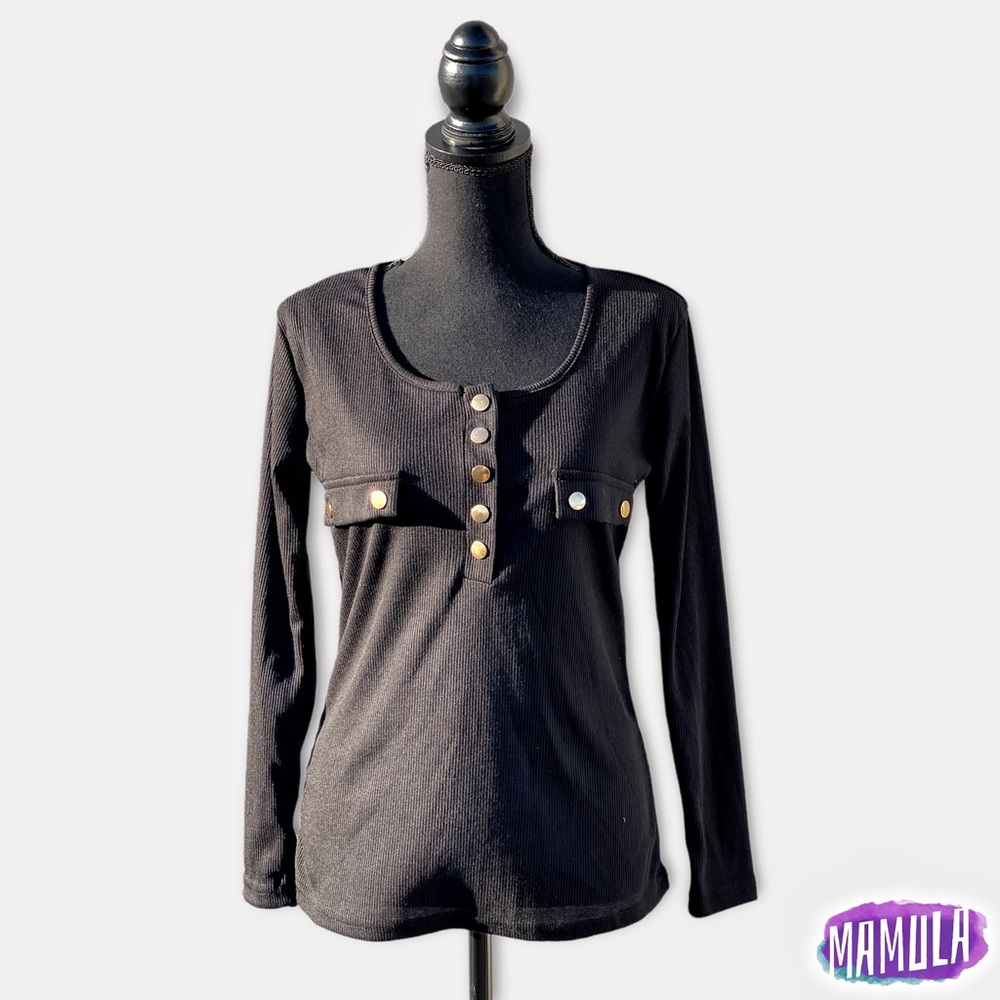 Woman’s Long-Sleeve T-Shirt With Buttons | Size M